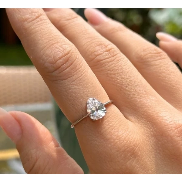 Anel Solitário Gota Cristal Branco