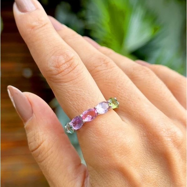 Anel Cristais Cores Degradê em Garra