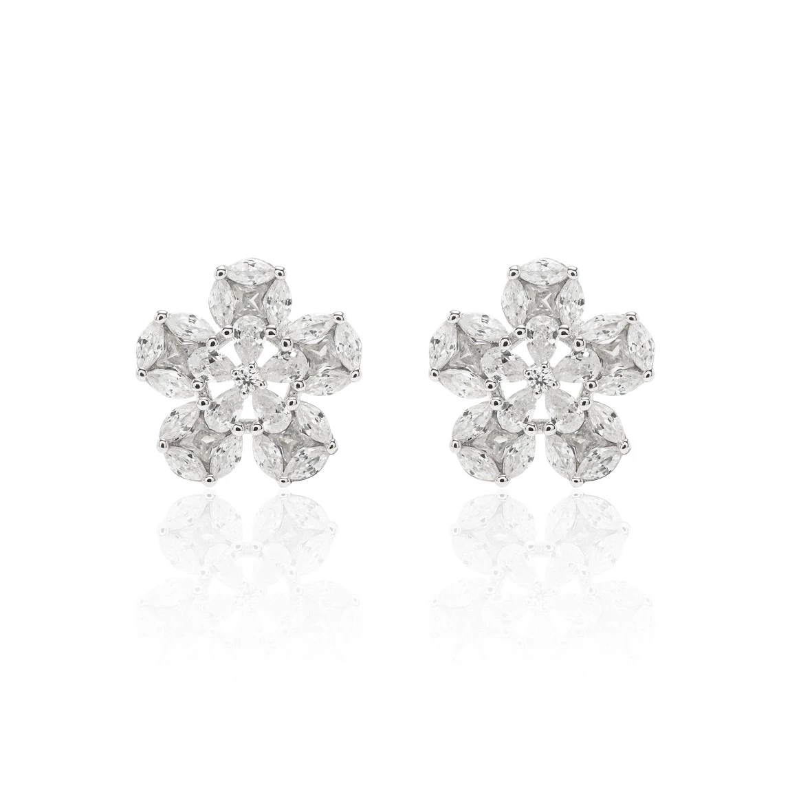 Brinco Flor de Zircônias